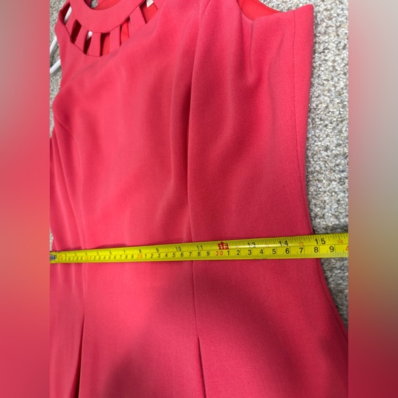 ELIZA J Pink Coral Dress CutOut Neckline Shift Sheath Gold Exposed Zipper 6 - Picture 3 of 10